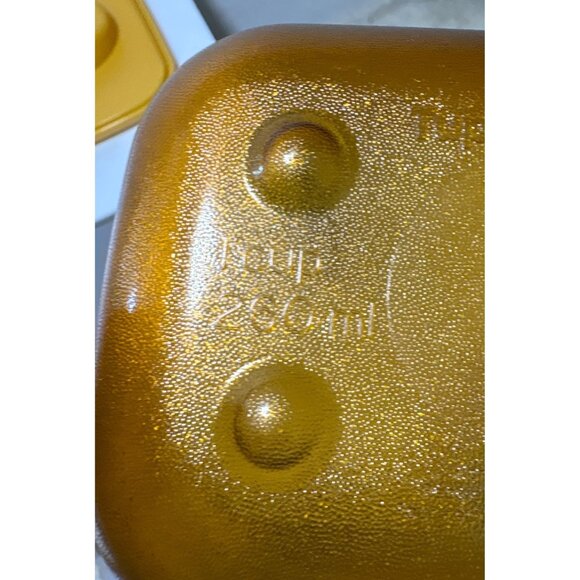 Tupperware Rock 'n Serve 1 cup 3387 & 3388 Yellow Orange Microwave Like New - Picture 6 of 7